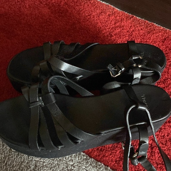 THEORY Black Cross Platform Leather Shoes Sandals size US9 EU 40 no box​ - Picture 2 of 3